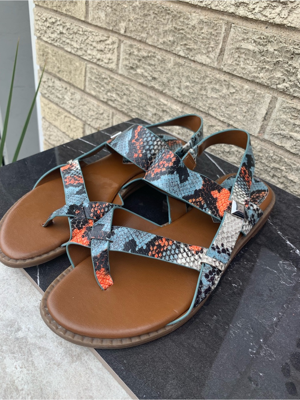 Franco Sarto Glenni Blue/Multi Snake Print Sandals size 8